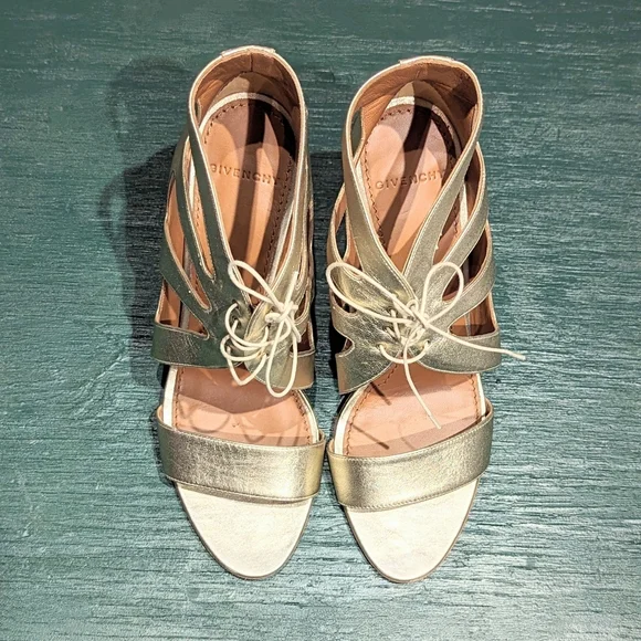 Authentic Givenchy Leather Heels NEW w/Box & Dust Bag Women's Shoes Size 9.5 - Picture 3 of 9